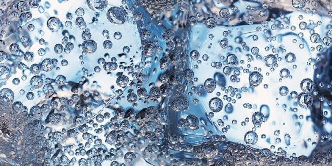 Полезные свойства минеральной воды при мочекаменной болезни