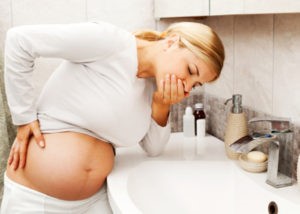 Что делать, если во время беременности появилась рвота желчью?