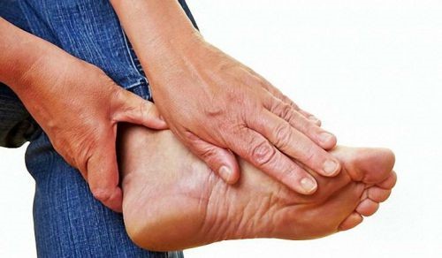 Что делать если немеют пальцы на ногах: онемение на правой и на левой ступне