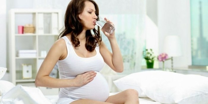 Что делать при появлении отрыжки и изжоги у беременных? Способы лечения