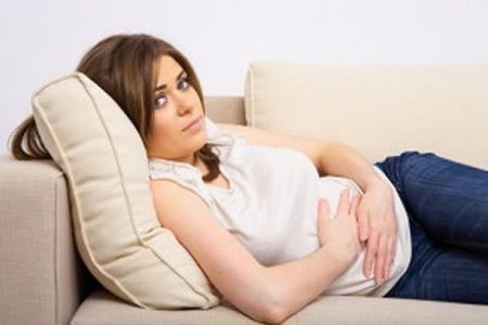 Ощущения тяжести в желудке при беременности - что делать?