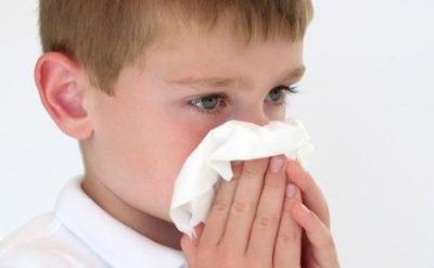 Почему у ребенка идет кровь из носа?