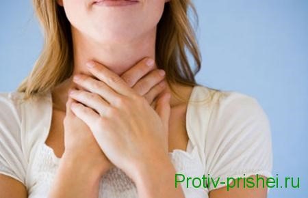 Что означают белые точки в горле?
