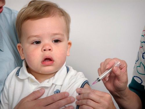 Прививка от скарлатины: когда делают детям