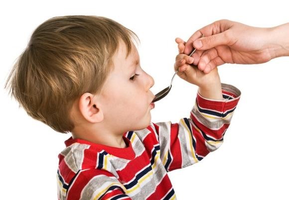 Препараты от ангины для детей – что эффективно борется с болезнью, а что поможет снять симптомы