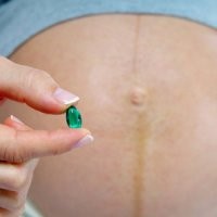 Какие лекарства от кашля можно пить при беременности