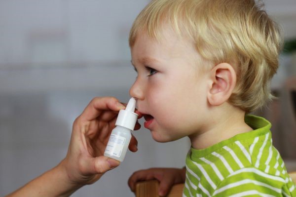 Применение персикового масла при заболеваниях носа у детей и взрослых