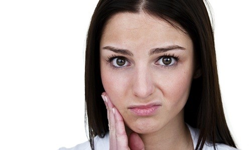 Болит челюстной сустав: лечение челюсти, причины болей