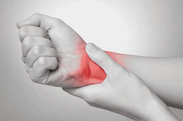 Болит кисть руки при сгибании: что делать, причины боли в правой и левой руке