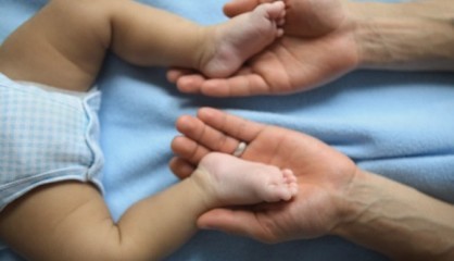 Расшифровка УЗИ тазобедренных суставов новорожденных детей и грудничков: норма углов ТБС